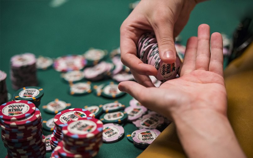 Tìm hiểu về Bluff trong Poker là gì?